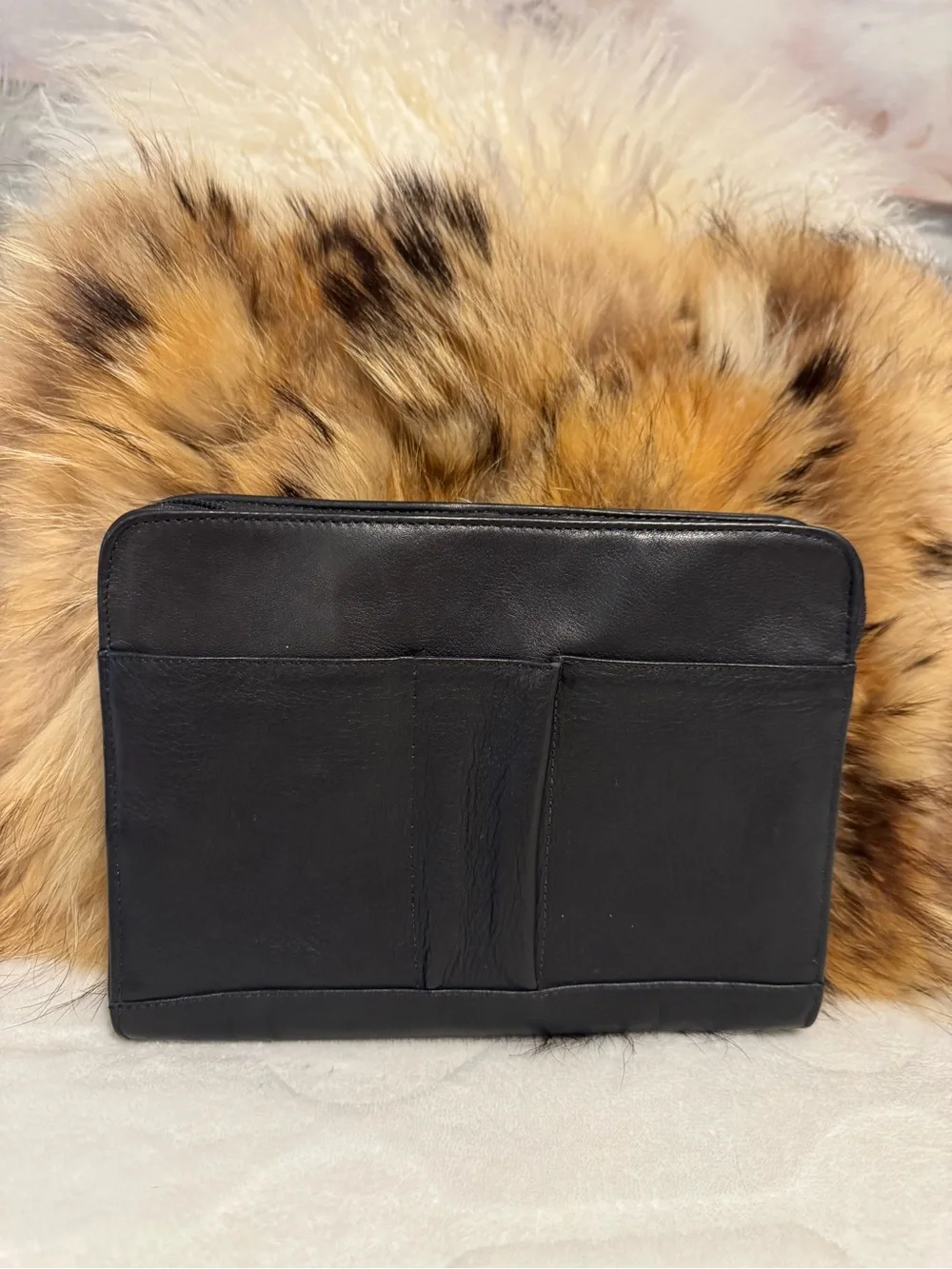 Levenger Black Pebbled Leather Zip Travel Organizer